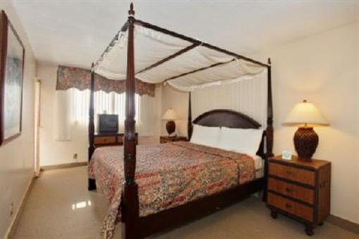 фото отеля Oceanside Marina Suites