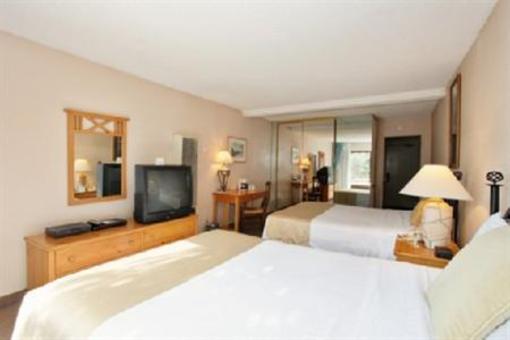 фото отеля Oceanside Marina Suites