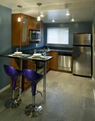 фото отеля Oceanside Marina Suites