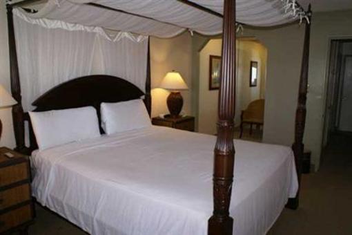 фото отеля Oceanside Marina Suites