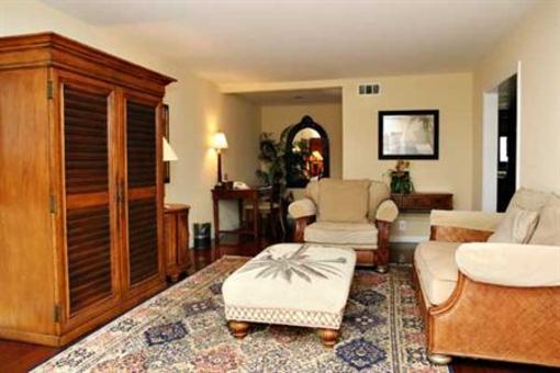 фото отеля Oceanside Marina Suites