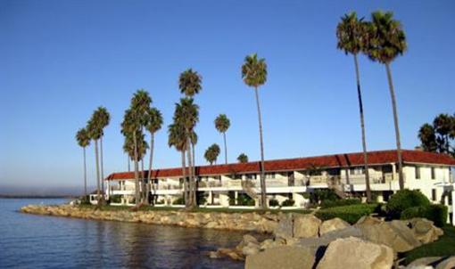 фото отеля Oceanside Marina Suites