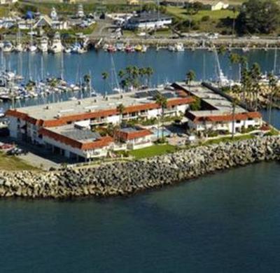 фото отеля Oceanside Marina Suites