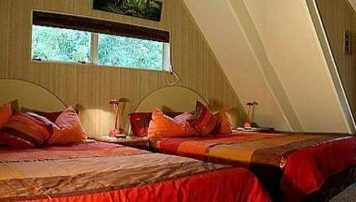 фото отеля Bushland Park Lodge & Nickel Strausse
