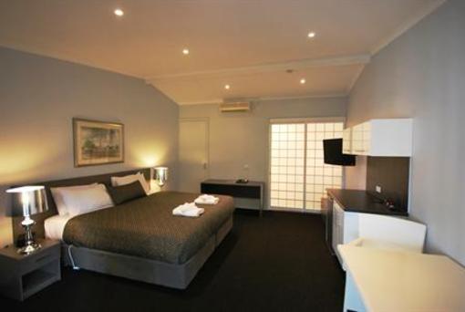 фото отеля Forest Lodge Resort Pemberton
