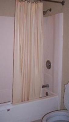 фото отеля Goldstar Inn & Suites