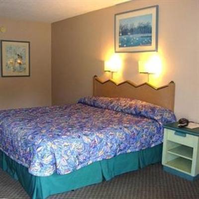 фото отеля Goldstar Inn & Suites