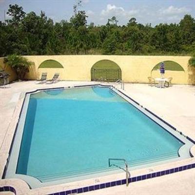 фото отеля Goldstar Inn & Suites