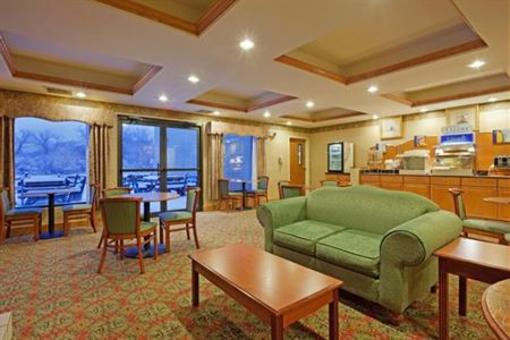 фото отеля Holiday Inn Express Great Barrington