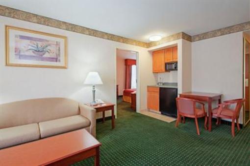 фото отеля Holiday Inn Express Great Barrington