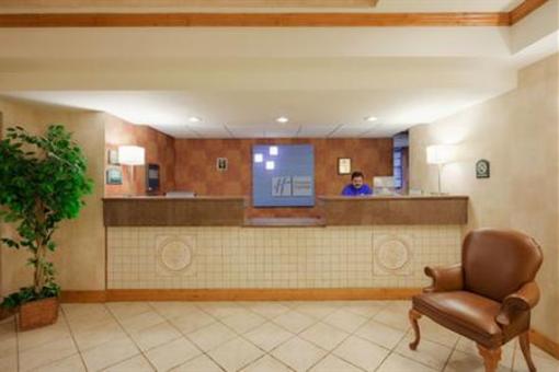 фото отеля Holiday Inn Express Great Barrington