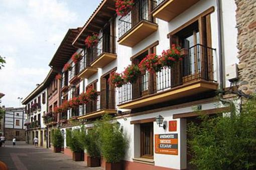 фото отеля Apartamentos Turisticos Ezcaray