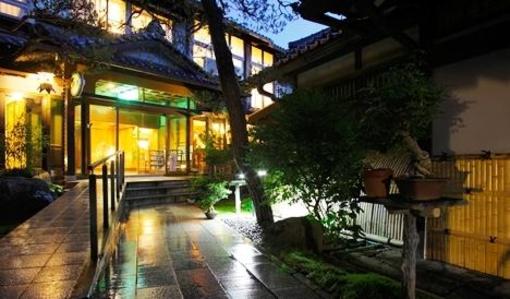 фото отеля Hanaougi Bettei Iiyama Ryokan Hotel Takayama