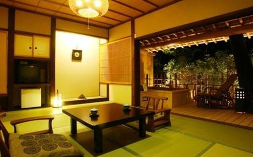 фото отеля Hanaougi Bettei Iiyama Ryokan Hotel Takayama