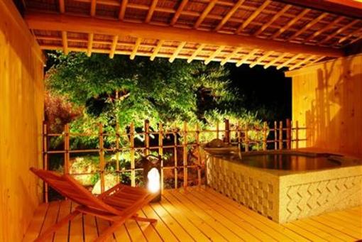 фото отеля Hanaougi Bettei Iiyama Ryokan Hotel Takayama