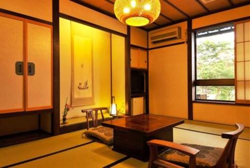фото отеля Hanaougi Bettei Iiyama Ryokan Hotel Takayama
