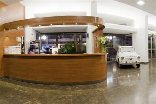 фото отеля Apartamentos Llobet