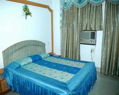 фото отеля Hotel Surabhi International