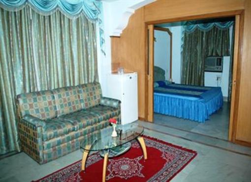 фото отеля Hotel Surabhi International