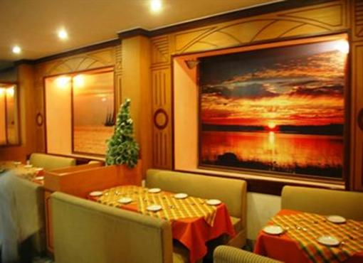 фото отеля Hotel Surabhi International