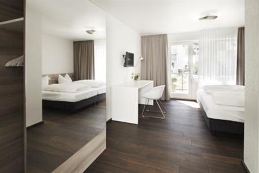 фото отеля Hotel Schwarzwalder Hof Freiburg im Breisgau