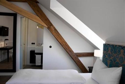 фото отеля Hotel Schwarzwalder Hof Freiburg im Breisgau