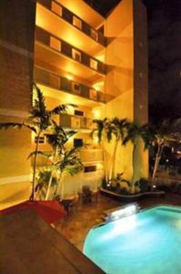 фото отеля Sun Tower Hotel & Suites on the beach
