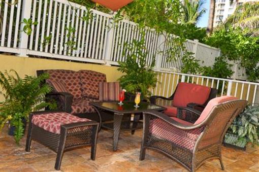 фото отеля Sun Tower Hotel & Suites on the beach