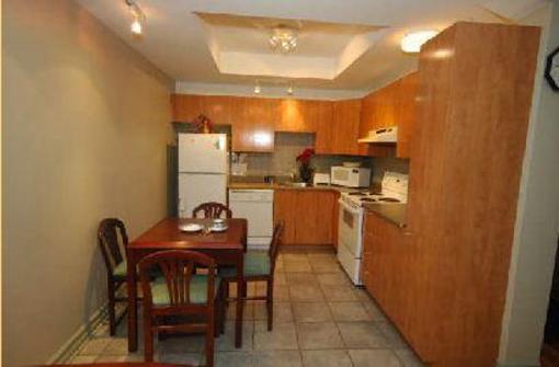 фото отеля Habitations du Vieux Montreal Apartment