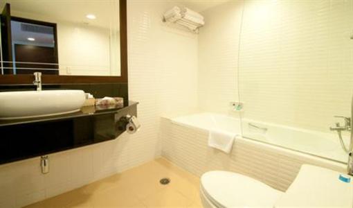 фото отеля Omni Tower Serviced Apartments Bangkok