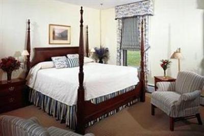 фото отеля Omni Bretton Arms Inn at Mount Washington Resort