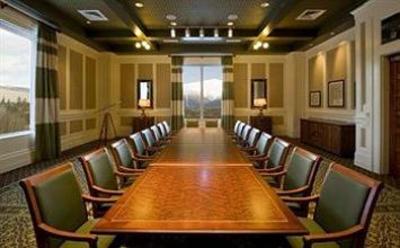фото отеля Omni Bretton Arms Inn at Mount Washington Resort