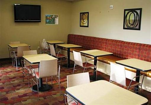 фото отеля TownePlace Suites by Marriott Jacksonville Butler Boulevard