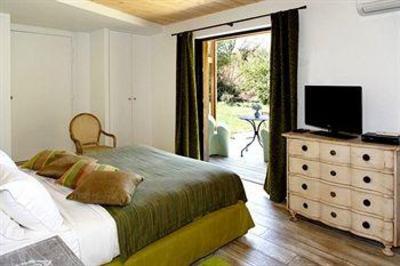 фото отеля Hotel Le Verger Maelvi Grimaud