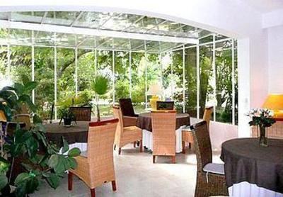фото отеля Hotel Le Verger Maelvi Grimaud