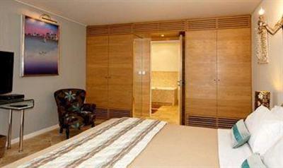 фото отеля Hotel Le Verger Maelvi Grimaud