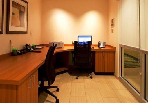 фото отеля SpringHill Suites by Marriott Tampa North / Tampa Palms