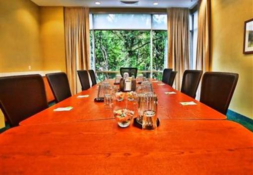 фото отеля SpringHill Suites by Marriott Tampa North / Tampa Palms