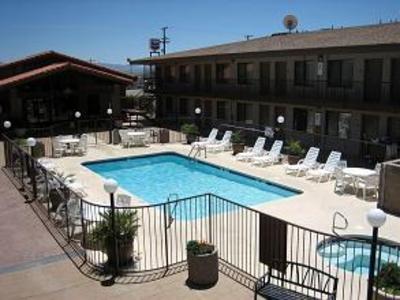 фото отеля BEST WESTERN PLUS Quail Hollow Inn