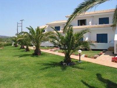 фото отеля Oasis Hotel Kyparissia