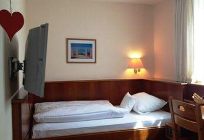 фото отеля Hotel Am Forum Kempten im Allgau