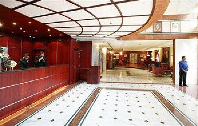 фото отеля Metropolitan Hotel Deira