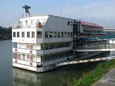 фото отеля Botel Gracia