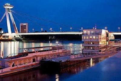 фото отеля Botel Gracia