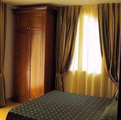 фото отеля Hotel Jean Marie