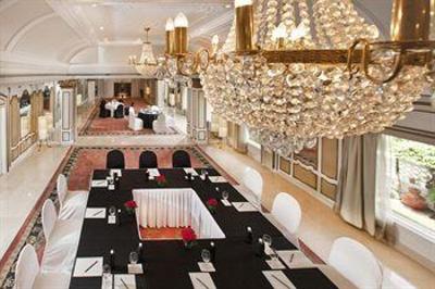 фото отеля Le Meridien Ahmedabad