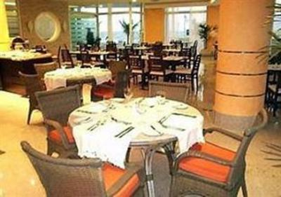 фото отеля Comfort Suites Macae