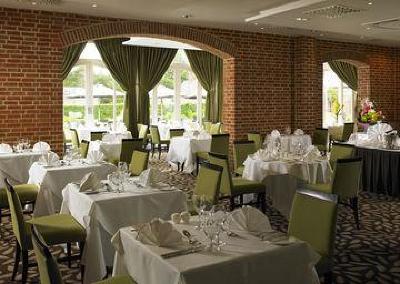 фото отеля Walton Hall & Hotel