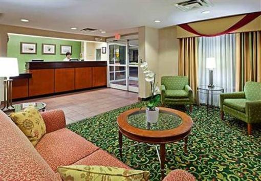 фото отеля Fairfield Inn Charlotte Arrowood
