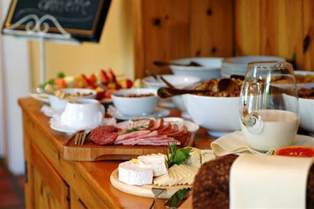 фото отеля Summerwood Boutique Hotel
